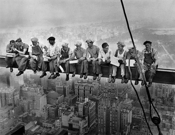 Almuerzo en la cima de un rascacielos, foto de Charles C. Ebbets