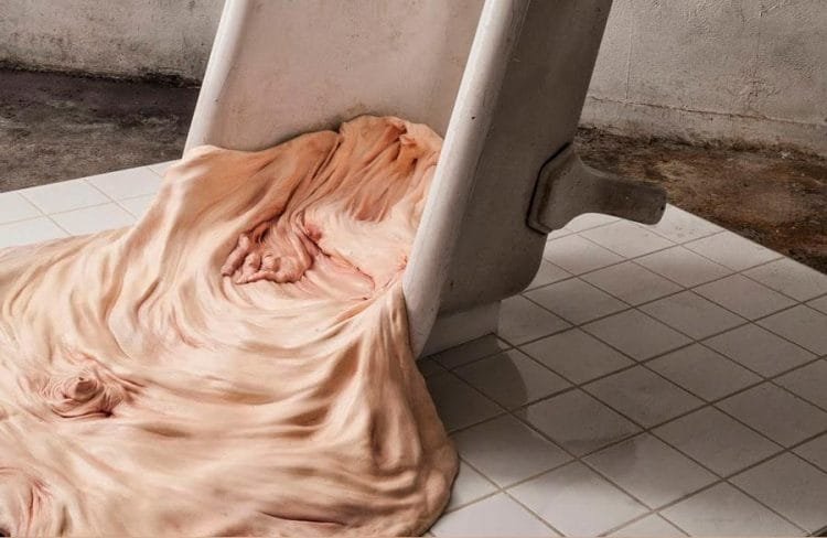 Las esculturas, de pieles sin colgantes, de Francesco Albano. Artículo en Cultura Bizarra.